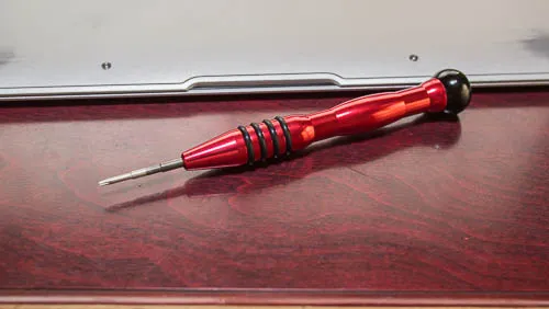 MacbookAir裏蓋ネジ