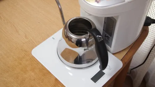 やかんの下に置いてみた