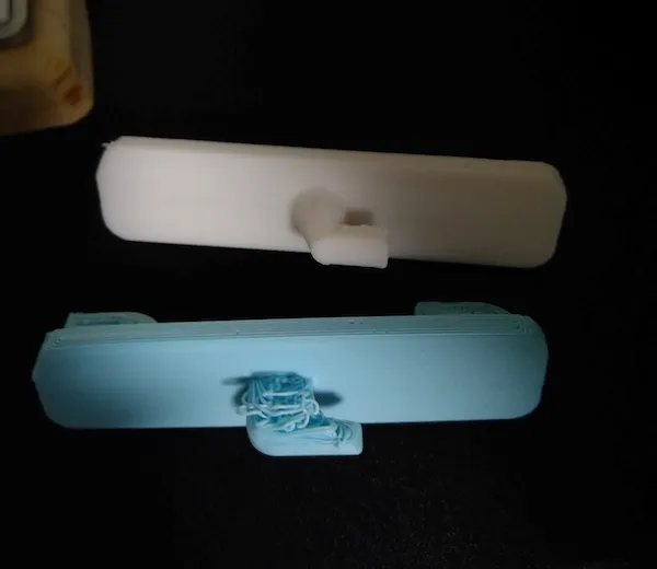 ようやくできあがったがフック部分がへにょへにょになっている